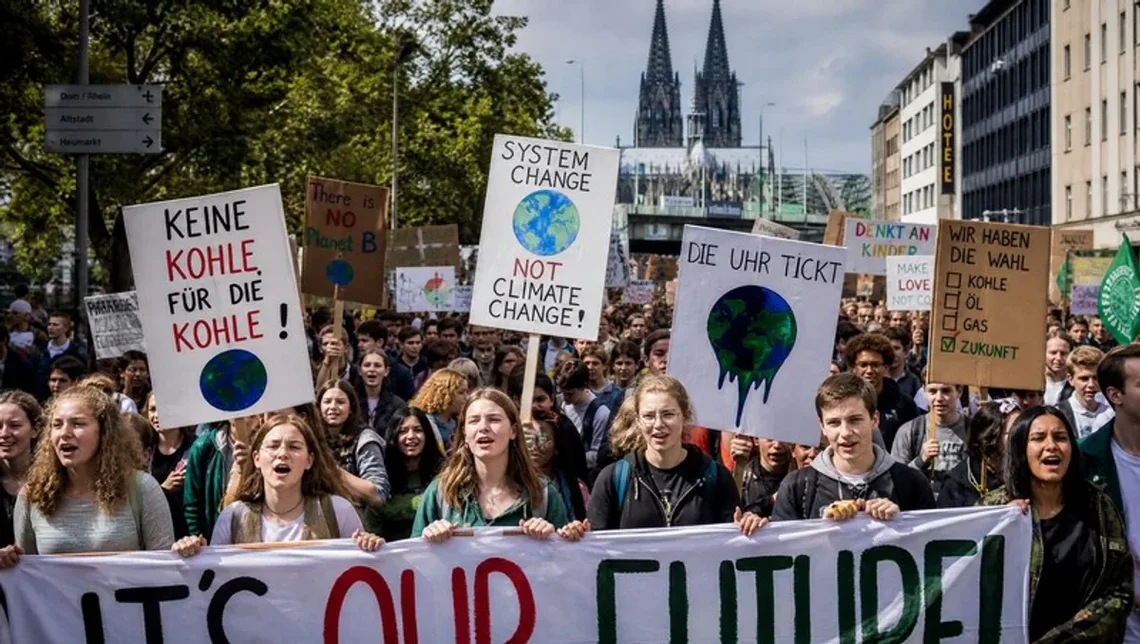 UK Net Zero Target Faces Review Amid Grid Pressure