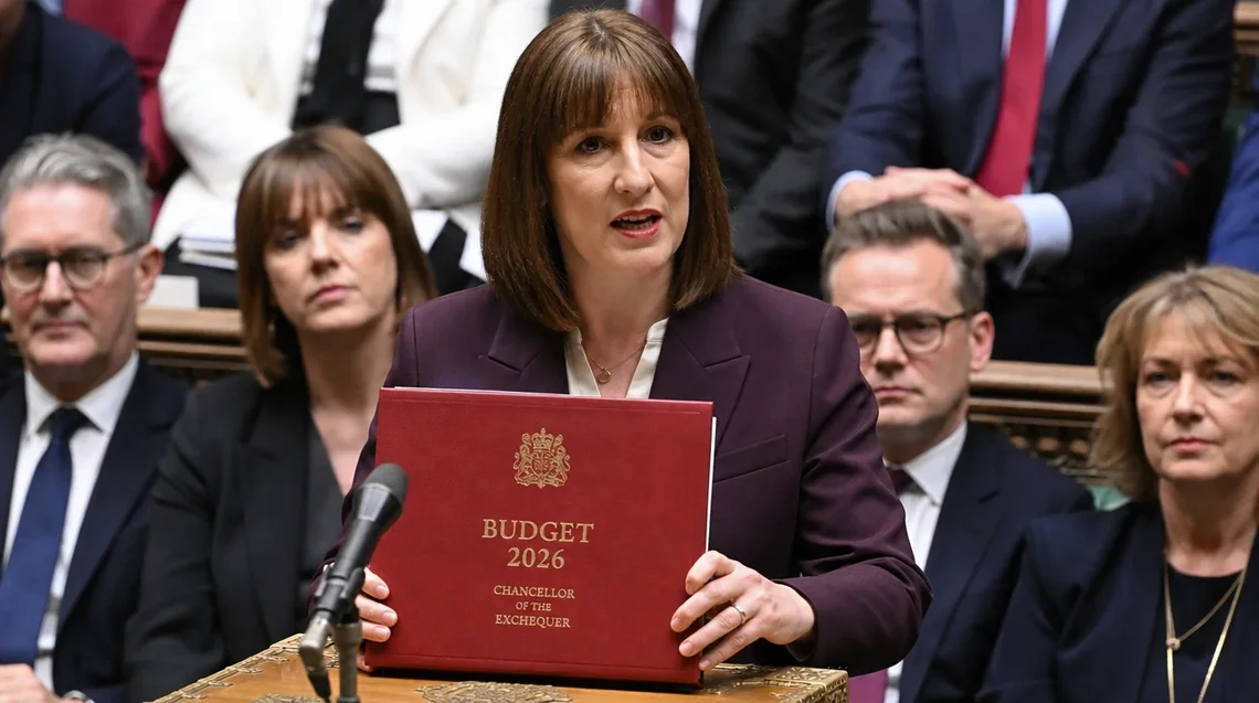 Starmer Signals Major NHS Overhaul Amid Budget Pressures