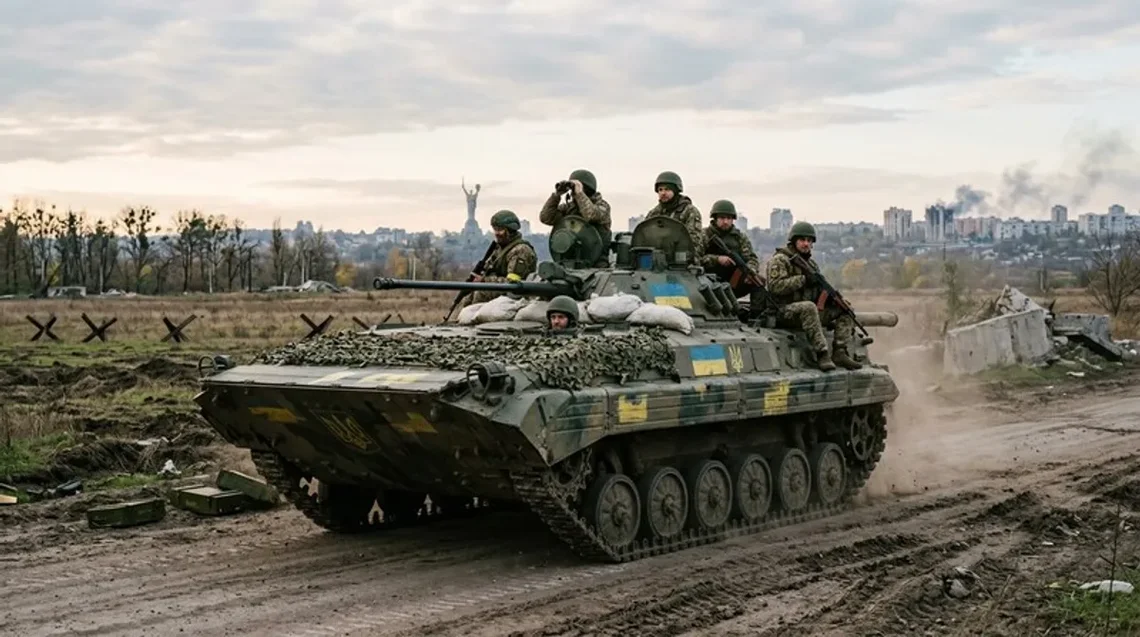 EU tightens Russia sanctions over Ukraine supply lines